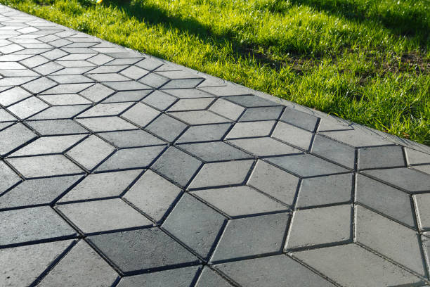 Best Residential Driveway Paver Services  in Burbank, IL
